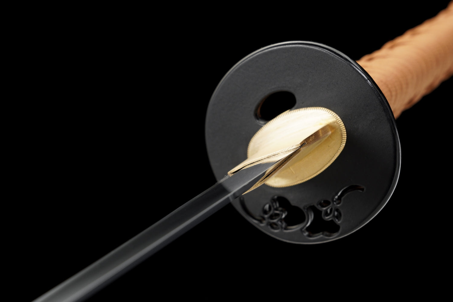 Folded Steel Katana – Shinogi-Zukuri with Silk Wrap
