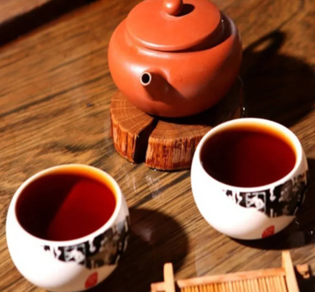 Premium Yunnan Ripe Pu-erh Tea (100g) – Menghai Old Tree, Aged & Organic